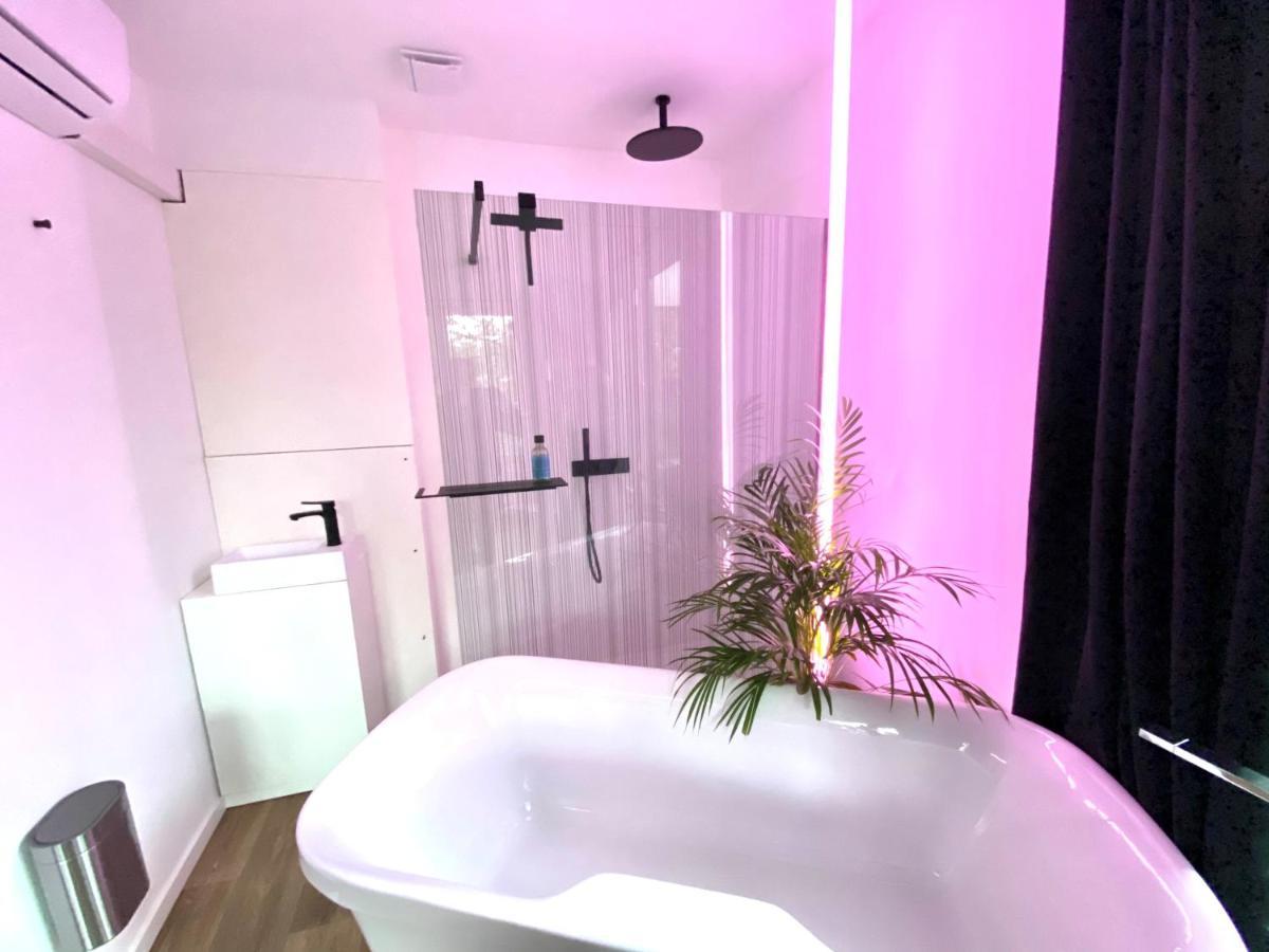 The Square - Vacation With Outdoor Sauna - Centre Of